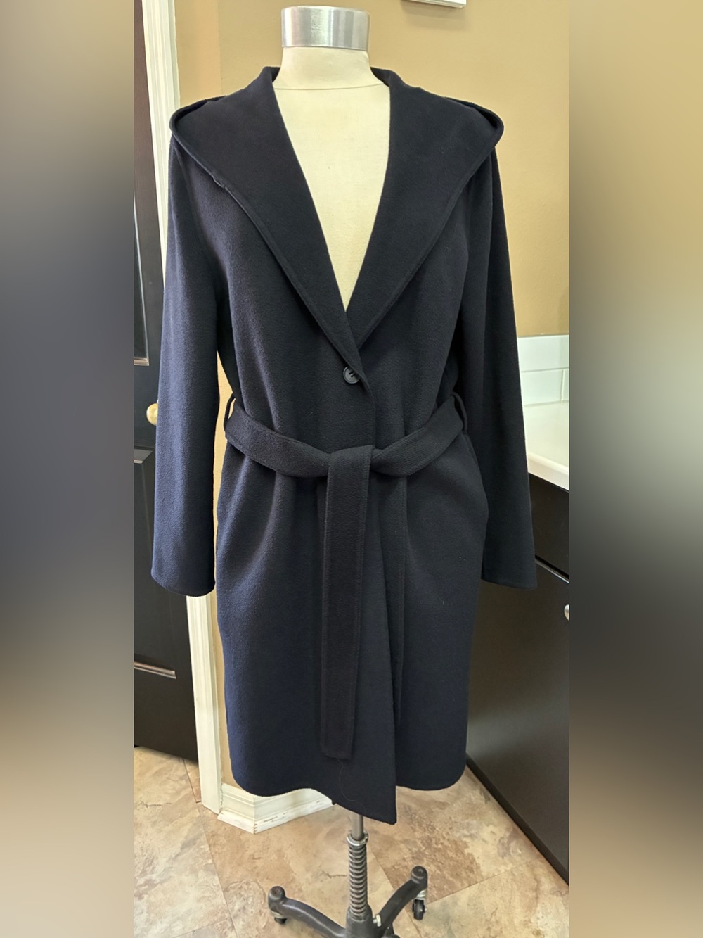 UNIQLO Women's Double Faced Hooded Belted Coat - Black Sz XL Wool blend.